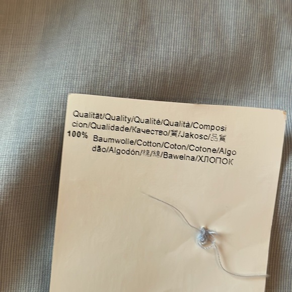 Boss Hugo Boss women’s size XS shortsleeved button down top in baby blue - Picture 8 of 8